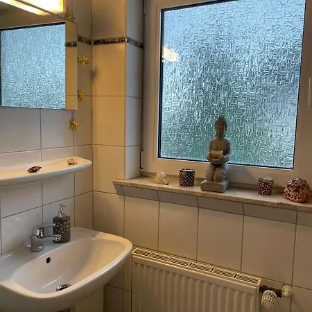 בית אירוח Moderne Im Gruenen, Mit Park- Und Meer-naehe